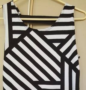 NWOT/ Black & White sleeveless summer top